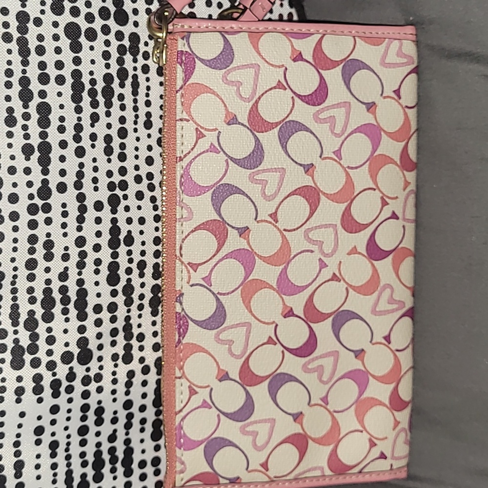 Coach Heart Pink and Purple WRISTLET - Picture 2 of 9